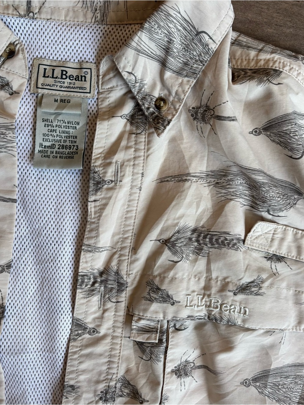 L.L. Bean Tropicwear Fishing Shirt Men's Medium M Reg Tied Flies Print 286973